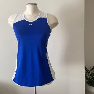 💙 Under Armour Top 🦋 Size Sm